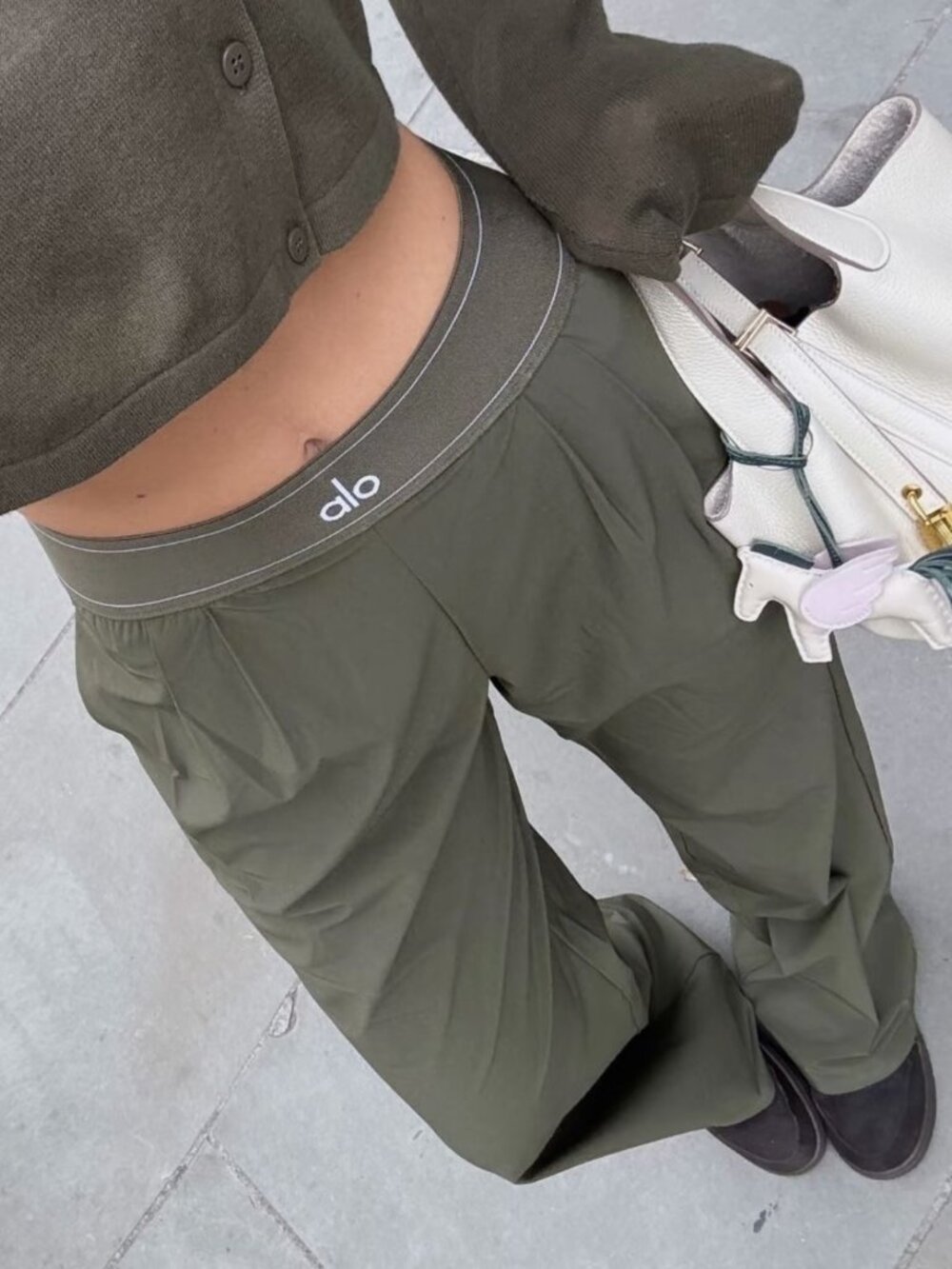 ALO Yoga Suit Up Olive Trouser🛒Wide Leg Relaxed Fit Pants💵Regular 30" Inseam - Picture 2 of 6